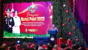 Kapolri dan Ketum Bhayangkari Hadiri Perayaan Natal Mabes Polri