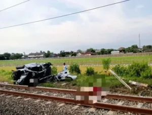 Kecelakaan Kereta Vs Mobil di Klaten, Korban Telah Dievakuasi