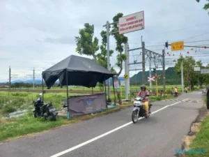 Pascatabrakan Mobil Vs KA, Perlintasan di Prambanan Klaten Dijaga 4 Sukarelawan