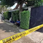 Polisi Pasang Police Line Di Rumah Terduga Teroris 2087842552