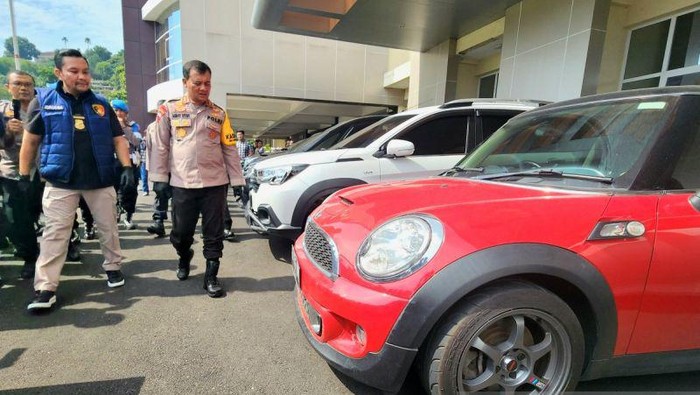 Polisi Tangkap 5 Anggota Lengek Squad Penjual Mobil Bodong Di Pati 169