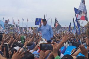 Kampanye Akbar di Sidoarjo Jatim, Prabowo: Saya Bersumpah Beri Jiwa & Raga untuk Negara