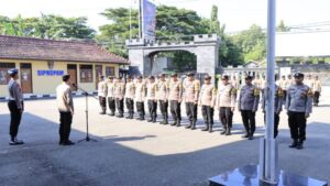 Wakapolres Rembang Pimpin Apel Bhabinkamtibmas Jelang Pemungutan Suara