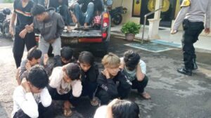 Polresta Banyumas Amankan Enam Remaja Anggota Geng Motor yang Bentrok Gunakan Senjata Tajam