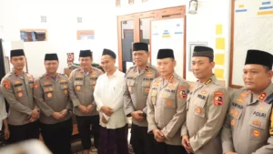 Bersama Jajaran Polres Rembang, Wabareskrim Polri Sowan ke Gus Baha