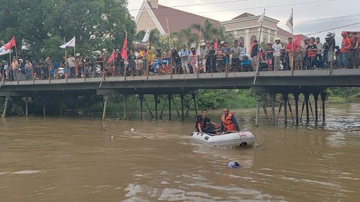 Tim Sar Gabungan Melakukan Pencarian Remaja Tenggelam Di Sungai Lodji