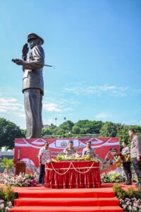 Peresmian Patung Hoegeng. Kapolda Jateng: Spirit Pak Hoegeng Di Hati Personil