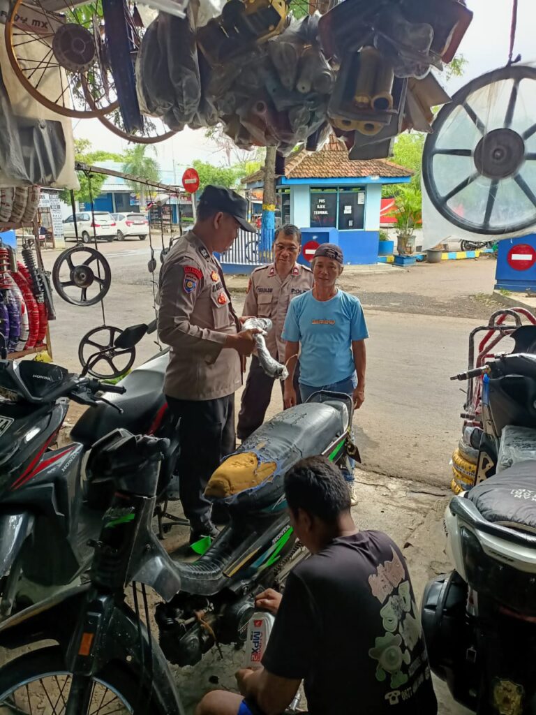 Tindak Lanjuti Maklumat Kapolda Jateng, Polisi Sambangi Bengkel di Desa Semampir dan Kelurahan Kalidoro