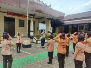 Pelajar SMA di Juwana Dibina oleh Polsek untuk Tingkatkan Keamanan dan Ketertiban Masyarakat