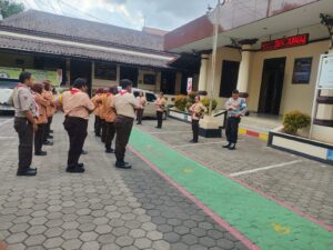 Polsek Juwana Terus Berikan Pelatihan Baris Berbaris dan Pengenal Simpul Tali