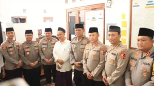 Ini Pesan Gus Baha saat Dikunjungi Wabareskrim Polri dan Jajaran Polres Rembang