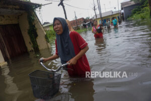 Ratusan Warga Mengungsi Akibat Banjir di Kota Pekalongan, Evakuasi Terus Dilakukan