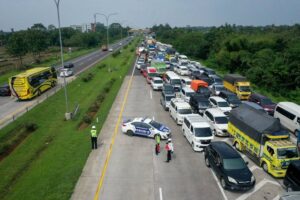 Korlantas Berkaitan Mudik 2024: One Way Tol Cipali-Semarang Berlaku 5 April