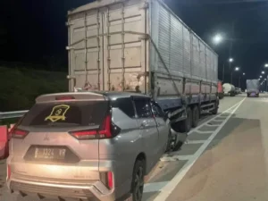 Kronologi Mobil Ketua Syekher Mania Purwokerto Habib Haedar Alwi Assegaf Lakalantas di Tol Batang-Semarang, Sopir Meninggal Dunia