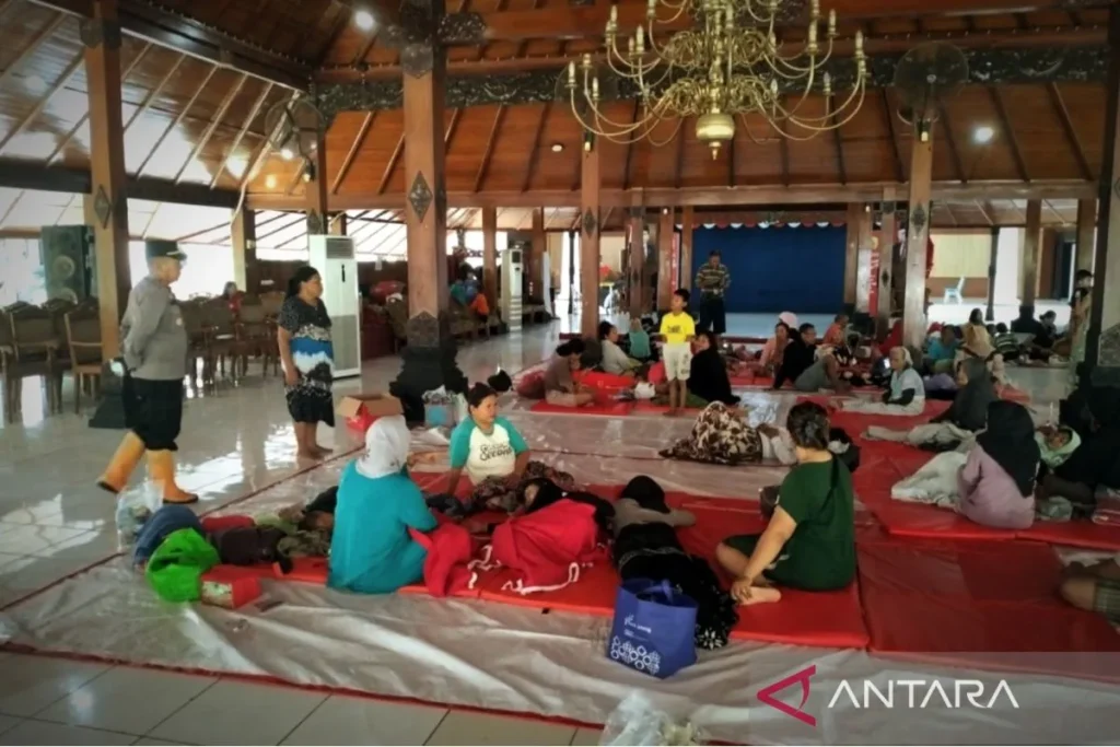 Pasok Makanan Korban Banjir Grobogan Jateng, 43 Dapur Umum Siap Digunakan