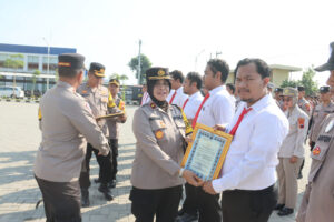 34 Personil Polres Sukoharjo Berprestasi dan Berdedikasi Tinggi Dapat Penghargaan