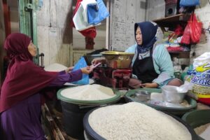 Di Pasar Bintoro Demak, Harga Beras Lokal Berangsur Turun