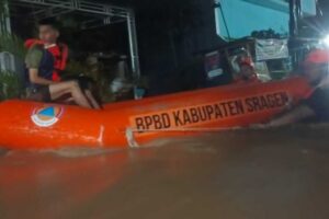 14 Warga Sragen Dievakuasi Imbas Banjir Capai 1 Meter