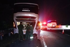 Kronologi 2 Penumpang Bus Mogok Tewas Tertabrak Truk di Tol Pejagan Brebes