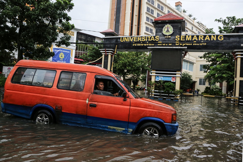 Akibat Cuaca Ekstrem Di Semarang, Puluhan Rumah Rusak