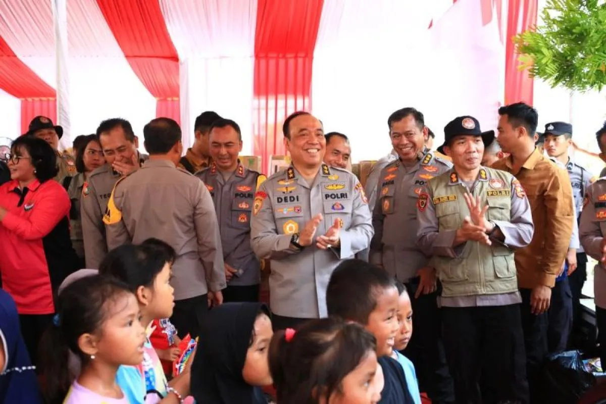 Asisten Kapolri Tinjau Banjir Demak Dan Pastikan Korban Tertangani Dengan