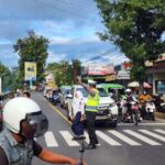 Beri Pelayanan Pagi Hari, Polres Banjarnegara Lakukan Pengaturan Lalu Lintas