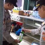 Gelar Razia, Polsek Wedarijaksa Sita Sejumlah Minuman Keras