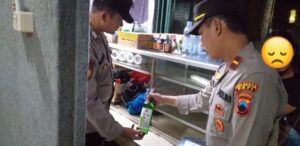 Gelar Razia, Polsek Wedarijaksa Sita Sejumlah Minuman Keras