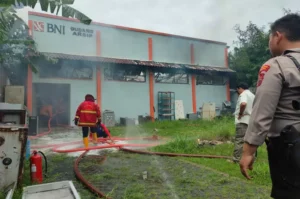 Gudang Arsip Kantor BNI KCP Batang Kebakaran