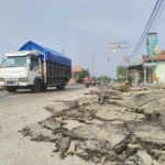 Ini Penampakan Jalur Pantura Demak Kudus Rusak Akibat Banjir