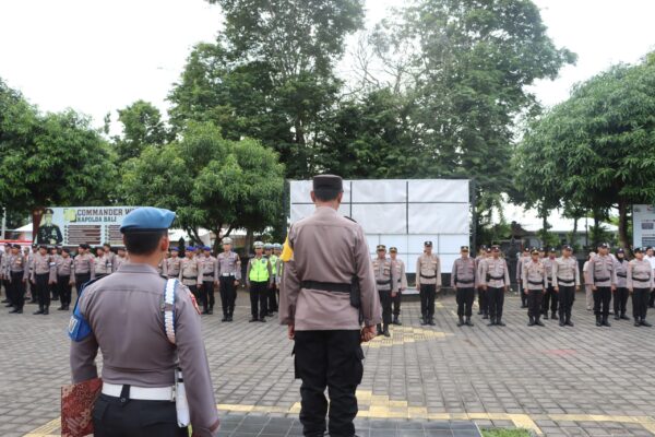 Kapolres Jembrana Yang Diwakili Wakapolres Memimpin Apel Jam Pimpinan