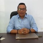 Ketua Bawaslu Batang Mahbrur Memberi Keterangan Selasa 2092022