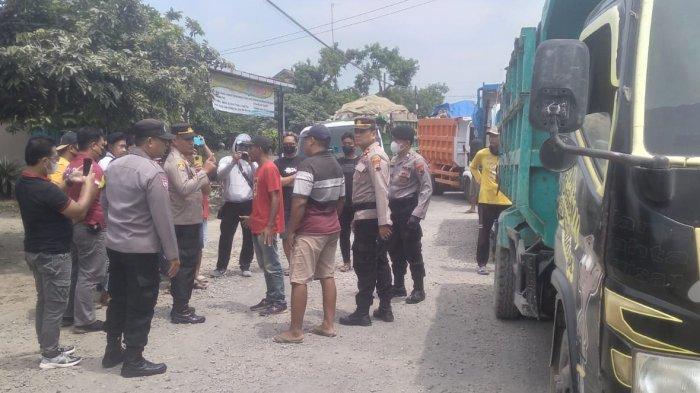 Puluhan Tuk Tambang Galian C Diadang Warga Dukuhseti Pati, Ugal Ugalan