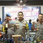 Ratusan Botol Miras Diamankan Oleh Polres Banjarnegara Saat Operasi Pekat