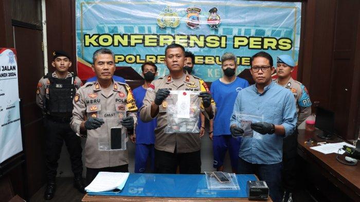 Tak Peduli Ada Keluarga Besar, Pria Di Kebumen Pesta Sabu