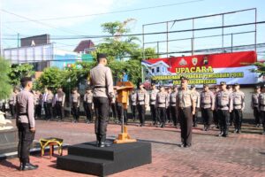 Personil Polres Banjarnegara Terima Kenaikan Pangkat Jelang Purna Tugas