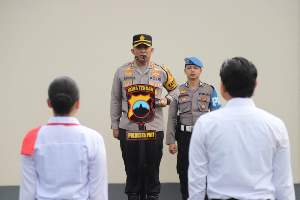 Kapolresta Pati Betahankan Tradisi Pengucapan Tribrata dan Catur Prasetya di Apel Pagi