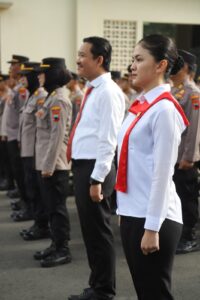 Personel Polresta Pati Ucapan Tribrata dan Catur Prasetya saat Apel Pagi