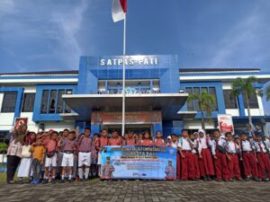 Satlantas Polresta Pati Ajak Murid SD Belajar Tertib Berlalu Lintas