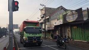 Fokus Keselamatan, Traffic Light Depan Pasar Batang Terpasang