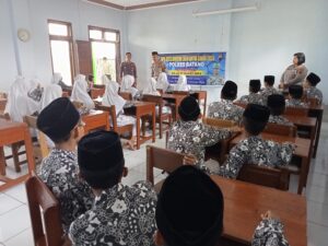 Glorifikasi Keselamatan Lalu Lintas, Satlantas Polres Batang Ciptakan Lingkungan Berlalu Lintas yang Aman