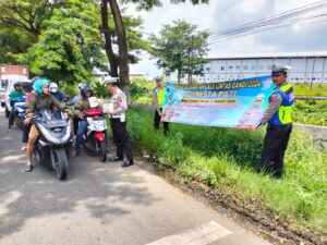 Masyarakat Pati Diberikan Edukasi: Sosialisasi Operasi Keselamatan Lalu Lintas Candi 2024