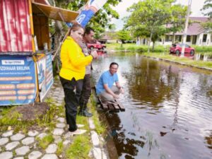 Polresta Palangka Raya bersama Satgas Darurat Bencana Tinjau Kawasan Terdampak Banjir