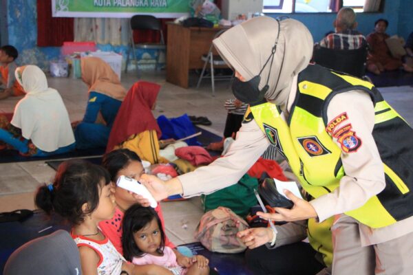 Rumkit Bhayangkara Periksa Kesehatan 189 Korban Banjir di Kota Palangka Raya