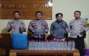 Polsek Subah Berhasil Mengamankan 70 Botol Miras Jelang Ramadan