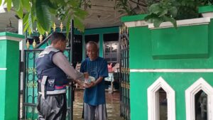 Solidaritas Juwana: Bantuan Nasi Bungkus untuk Warga Terdampak Banjir Sambut dengan Rasa Syukur