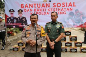 Gelar Bansos dan Bakti Kesehatan, Kapolda Jateng sentuh Pekerja TPSA Plumbon