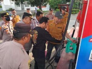 Cek SPBU di Pemalang, Satreskrim & Diskoperindag Cegah Penyalahgunaan Pengukuran