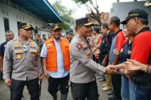 Polda Jateng Prioritas Pendistribusian Dapur Umum untuk Bantu Korban Banjir Pantura