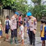 Bidpropam Polda Jawa Tengah Ikut Turun Ke Lokasi Banjir Di Kabupaten Jepara Selasa 1932024 169